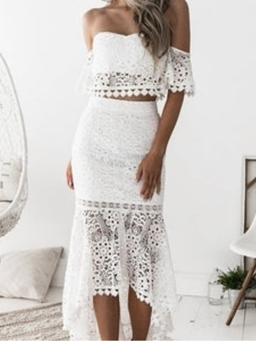 TWO SISTERS- The Label -Celine 2pc lace skirt set - Picture 3 of 13